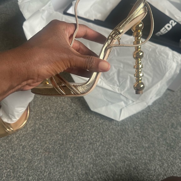 DSQUARED GOLD HEELS SIZE 38 worn once - Picture 8 of 9